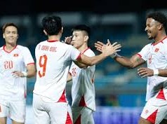 Image: Vietnam Faces Singapore in AFF Cup Showdown