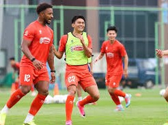 Image: Vietnam's Kim Sang-sik Eager to Partner with Xuân Son