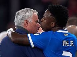 Image: Arsenal Offers €100 Million for Vinicius as Future Hangs in Balance