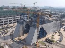 Image: China Breaks Construction Records with 1.4 Million Ton Concrete Block