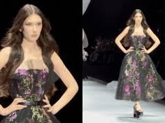 Image: Đặng Văn Lâm's Sister Shines on the Catwalk