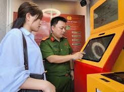 Image: First Smart Police Station Established by Hoan Kiem Lake