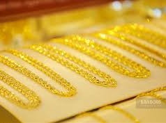 Image: Gold Prices Decline on August 10: Market Trends Shift