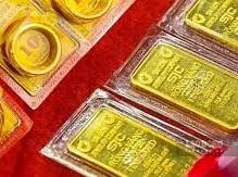Image: Gold Prices Drop Significantly Today, August 19