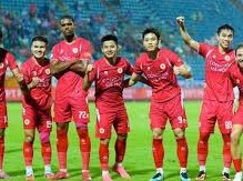 Image: Hanoi Police FC vs Adelaide United in AFC Champions League Play-off