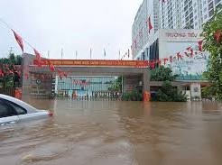 Image: Hanoi Schools Delay Opening and Shift to Online Learning Due to Heavy Rain