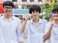 Image: High Admission Scores for Top University Programs in Vietnam