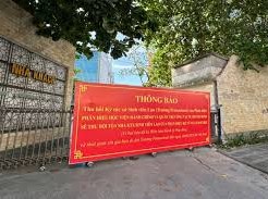 Image: International School Closure Leaves Parents in Dilemma