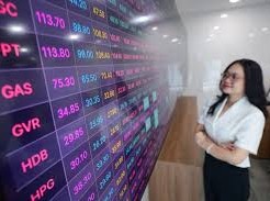 Image: Is the VN-Index Really Poor During the Ghost Month?