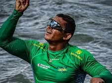 Image: Isaquias Queiroz Wins Gold at Canoeing World Championships