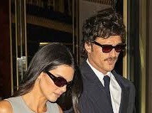 Image: Kendall Jenner and Jacob Elordi Enjoy Romantic Date Night in London