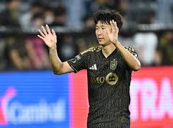 Image: LAFC Advances in League Cup After Penalty Shootout Victory