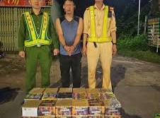 Image: Man Arrested for Smuggling 102 kg of Fireworks in Vietnam