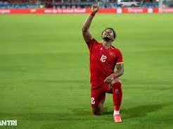 Image: Nguyen Xuan Son's Emotional Celebration After Scoring