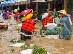 Image: Northern Vietnam Faces Heavy Rain While Central Region Swelters