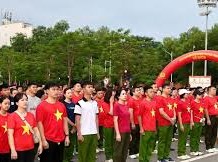 Image: Over 3,000 Participants Join 'Walking Together for Vietnam' in Hai Phong