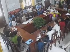 Image: Principal's Outburst at Meeting Sparks Investigation