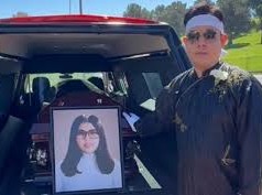 Image: Quang Lê Reflects on Relationships After His Mother's Passing