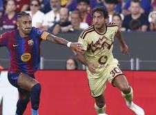 Image: Raphinha Shines as Barcelona's New Captain with Goal and Leadership