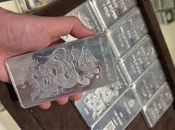 Image: Silver Prices Drop Significantly Today
