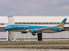 Image: Vietnam Airlines Boeing 787 Suffers Tail Strike After Late Takeoff