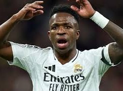 Image: Vinicius Junior Discusses Mourinho's Advice Amid Transfer Rumors