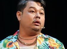 Image: Artist Bao Bao of Huynh Long Traditional Theater in Critical Condition