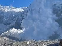 Image: Avalanche Claims Lives of 14 Climbers in Russia