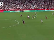 Image: Barcelona Triumphs Over Sevilla with Raphinha's Hat Trick