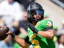 Image: Dante Moore Emerges as Top QB Prospect for 2027 NFL Draft