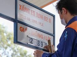 Image: Fuel Prices Rise Sharply in Vietnam