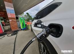 Image: Global Oil Prices Rise Amid Middle East Tensions