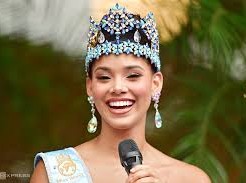 Image: Joheirry Mola: Balancing Teaching and Miss World Duties