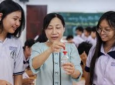 Image: New Regulations Allow Teachers to Offer Additional Classes