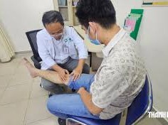 Image: Rainy Weather Can Aggravate Joint Pain: Tips from Doctors