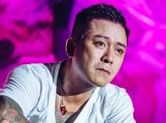 Image: Singer Tuấn Hưng's New Chapter in the U.S.