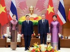 Image: Thai King Supports Strengthening Vietnam-Thailand Relations