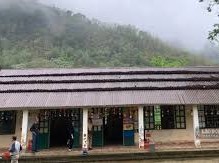 Image: Thanh Hóa Transfers 102 Unused School Facilities to Local Management