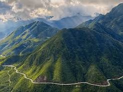 Image: Vietnam Constructs Longest Mountain Tunnel to Cut Travel Time