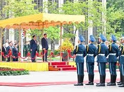 Image: Vietnam Welcomes Myanmar President Min Aung Hlaing