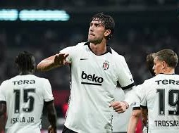 Image: Vlahovic Faces Suspension After Derby Incident