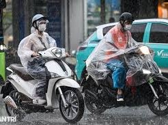 Image: Cold Air Covers Northern and Central Vietnam, Heavy Rain Expected