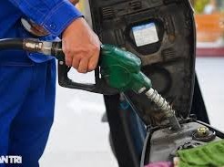 Image: Fuel Prices Continue to Rise in Vietnam