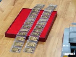 Image: Gold Prices Plummet: Buyers Face Heavy Losses