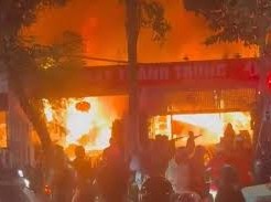 Image: Major Fire at Motorcycle Shop on Nguyen Khanh Toan Street