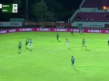 Image: Nguyen Cong Phuong Shines in Dramatic Cup Victory