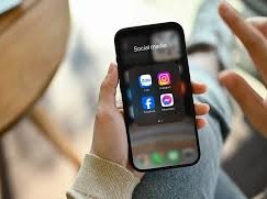 Image: Police Warn Against Sending Sensitive Images via Messaging Apps