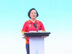 Image: Vietnam's Deputy Prime Minister Encourages Sports Participation