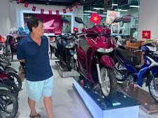 Image: Vietnamese Consumers Increasingly Purchase Gasoline Motorcycles