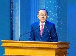 Image: Vietnam's Richest Professor Loses 1.5 Trillion VND This Year